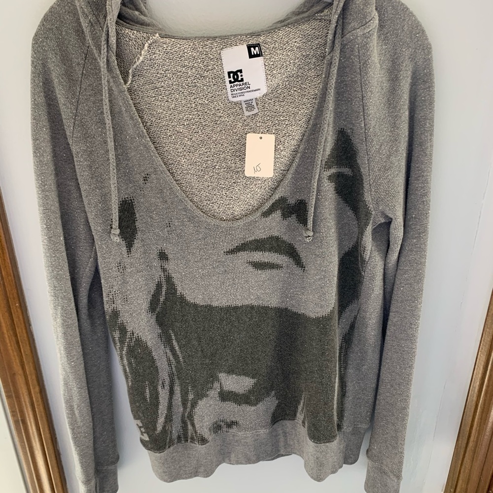 DC gray sweatshirt with hood